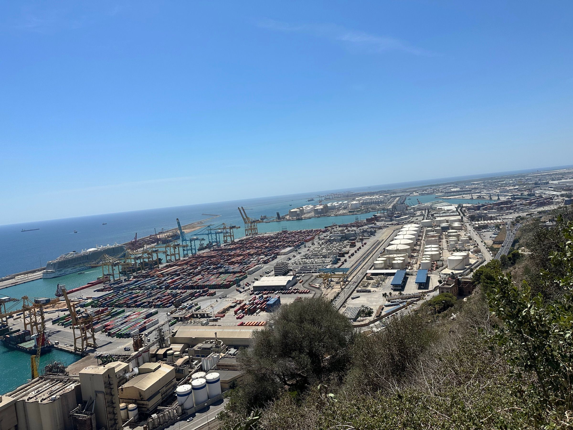 Kontejnerski terminal s visine
